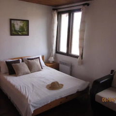Отель House for Friends Guest House Болгария, Велико Тырново - отзывы, цены и фото номеров - забронировать отель House for Friends Guest House онлайн комната для гостей фото 3