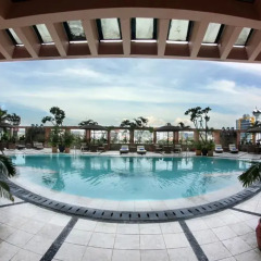 Hotel Ciputra Semarang бассейн