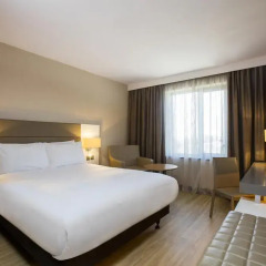 AC Hotel by Marriott, Manchester Salford Quays 4* Номер Делюкс с различными типами кроватей