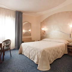 Отель Amadeus 4* Стандартный номер с двуспальной кроватью фото 6