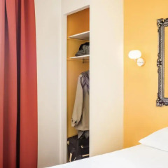 Отель ibis Styles Asnieres Centre сейф в номере