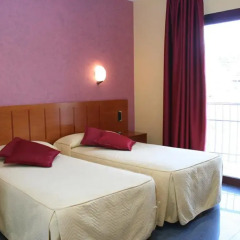 Hotel El Salt Вальдерробрес комната для гостей фото 5