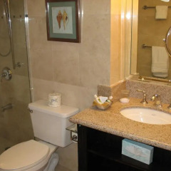 The Courtleigh Hotel and Suites 4* Номер Делюкс с различными типами кроватей