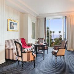 Hotel Barriere Le Majestic 5* Улучшенный люкс с двуспальной кроватью фото 4