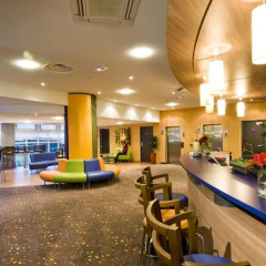 Отель Canal Suites (Ex. Suite-Home) Франция, Пантин - отзывы, цены и фото номеров - забронировать отель Canal Suites (Ex. Suite-Home) онлайн гостиничный бар