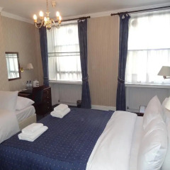Отель Regency House 3* Стандартный семейный номер с двуспальной кроватью