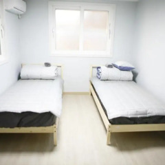 Отель Twin Rabbit Guesthouse 2* Стандартный номер с 2 отдельными кроватями фото 2