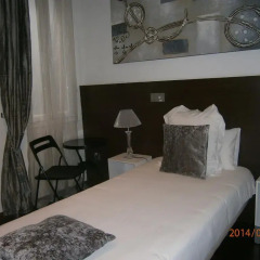 THC Latina Hostel Стандартный номер с различными типами кроватей фото 3