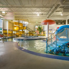 Отель Deerfoot Inn & Casino Канада, Калгари - отзывы, цены и фото номеров - забронировать отель Deerfoot Inn & Casino онлайн бассейн