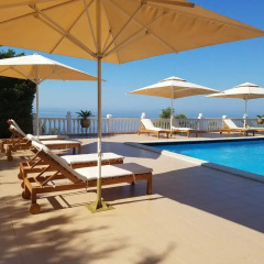 Hotel Relax Dhermi бассейн