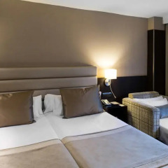 Отель Catalonia Rigoletto 4* Стандартный номер фото 4