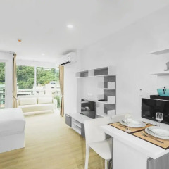 Отель Condo in Kata in Ozone A708 в номере фото 2