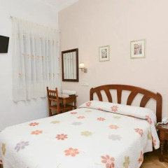 Отель Hostal Biarritz Испания, Мадрид - отзывы, цены и фото номеров - забронировать отель Hostal Biarritz онлайн комната для гостей фото 2