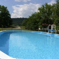 Отель Lucky Bungalows бассейн