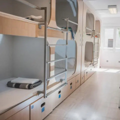 Отель Rocket Hostels Gracia 2* Кровать в общем номере с двухъярусной кроватью