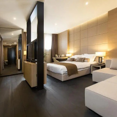 Отель Dominic & Smart Luxury Suites Republic Square 4* Представительский люкс с различными типами кроватей фото 18