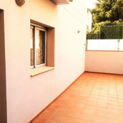 Отель Lloret Beach Apartments Испания, Льорет-де-Мар - отзывы, цены и фото номеров - забронировать отель Lloret Beach Apartments онлайн