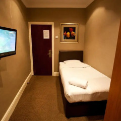 Newham Hotel 2* Стандартный номер с различными типами кроватей (общая ванная комната)