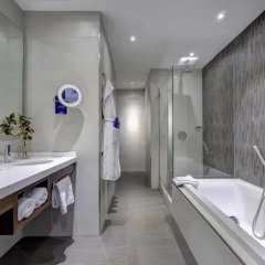 Отель Radisson Blu Resort, Malta St. Julian's 5* Люкс с различными типами кроватей фото 12