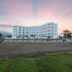 Marpessa Blue Beach Resort & SPA Hotel парковка