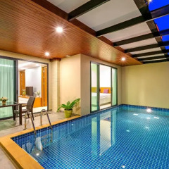 Отель At The Tree Condominium Phuket бассейн