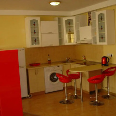 Апартаменты Apartment Red and White в номере