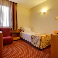Hotel Silken Rona Dalba 3* Номер категории Эконом с различными типами кроватей фото 4