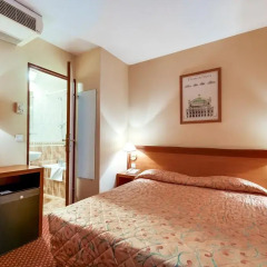 Отель Pavillon Louvre Rivoli 3* Стандартный номер с двуспальной кроватью фото 4