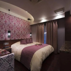 Hotel in the Moon комната для гостей