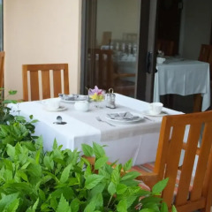 Tiki Hotel балкон