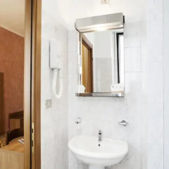 Astor Hotel 3* Стандартный номер с двуспальной кроватью фото 3