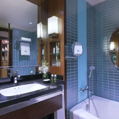 Отель The Westin Grande Sukhumvit, Bangkok 4* Номер Делюкс с разными типами кроватей фото 2