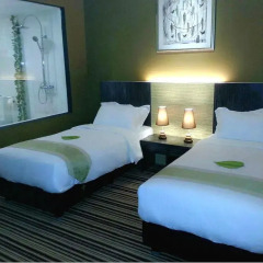 Отель Raintr33 Singapore 4* Улучшенный номер