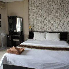 River Hotel Улучшенный номер фото 6