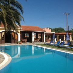Corfu Perros Hotel бассейн