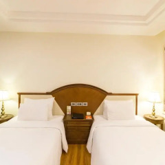 Saigon Halong Hotel 4* Улучшенный номер с 2 отдельными кроватями фото 4