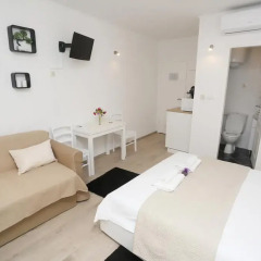 Отель Split Old Town Suites Студия с различными типами кроватей