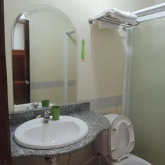 Dong Khanh Hotel 2* Стандартный номер с различными типами кроватей фото 7
