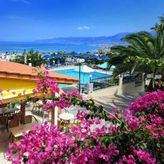 Bella Vista Hotel Apartments бассейн фото 3