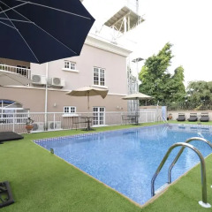 Апартаменты Sheer Luxury Apartments and Suites бассейн фото 3