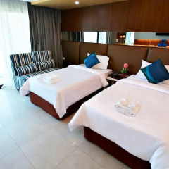 Отель Golden Dragon Beach Pattaya 3* Номер Делюкс с различными типами кроватей фото 3