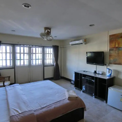 Отель Barracuda Guesthouse Стандартный номер с различными типами кроватей фото 3