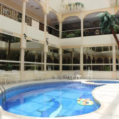 Отель Al Seef Hotel ОАЭ, Шарджа - 3 отзыва об отеле, цены и фото номеров - забронировать отель Al Seef Hotel онлайн бассейн