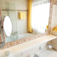 Отель Alpenhotel Laurin 3* Улучшенный номер фото 2