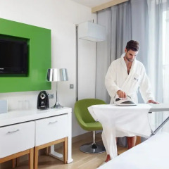 Отель Occidental Praha Five 4* Представительский номер с различными типами кроватей фото 7