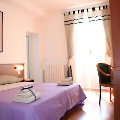 Отель B&B Milano Bella сейф в номере