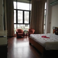 Hanoi Little Center Hotel 3* Стандартный номер с двуспальной кроватью фото 2