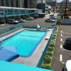 Отель Travelodge Hollywood-Vermont/Sunset Лос-Анджелес бассейн фото 2
