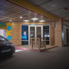 Advenus Hotel парковка