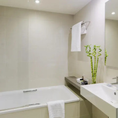 Отель H10 London Waterloo 4* Стандартный номер с различными типами кроватей фото 6